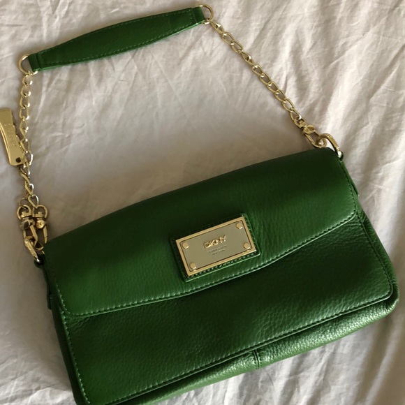 Green leather DKNY bag with gold hardware - Picture 8 of 8